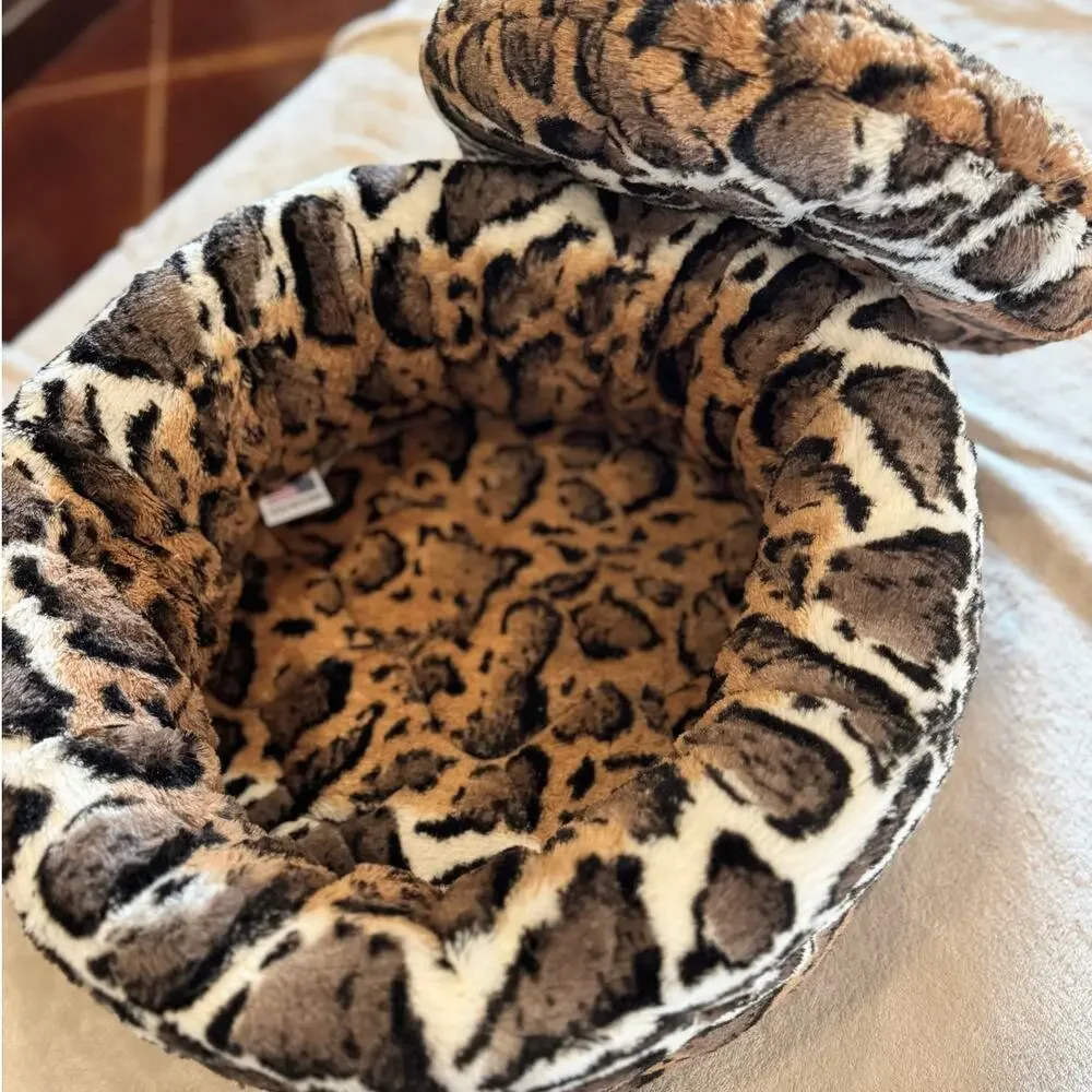 Clouded Leopard Faux Fur Donut Pet Bed – 18″ x 8″ – Plush, Washable Dog